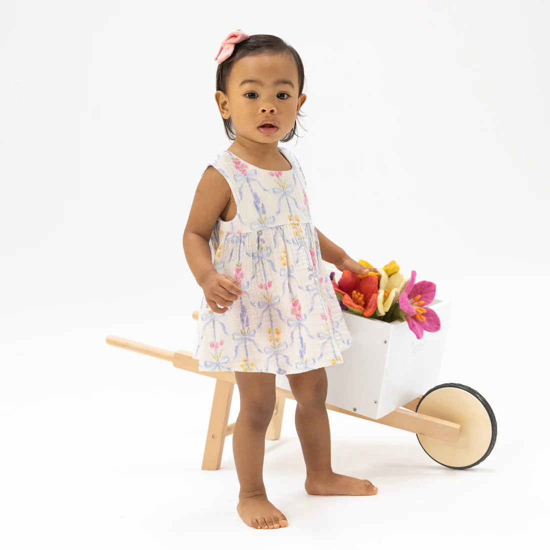 Infant Dress w. Bow and Bloomer