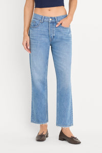 Weightless Boyfriend Jeans