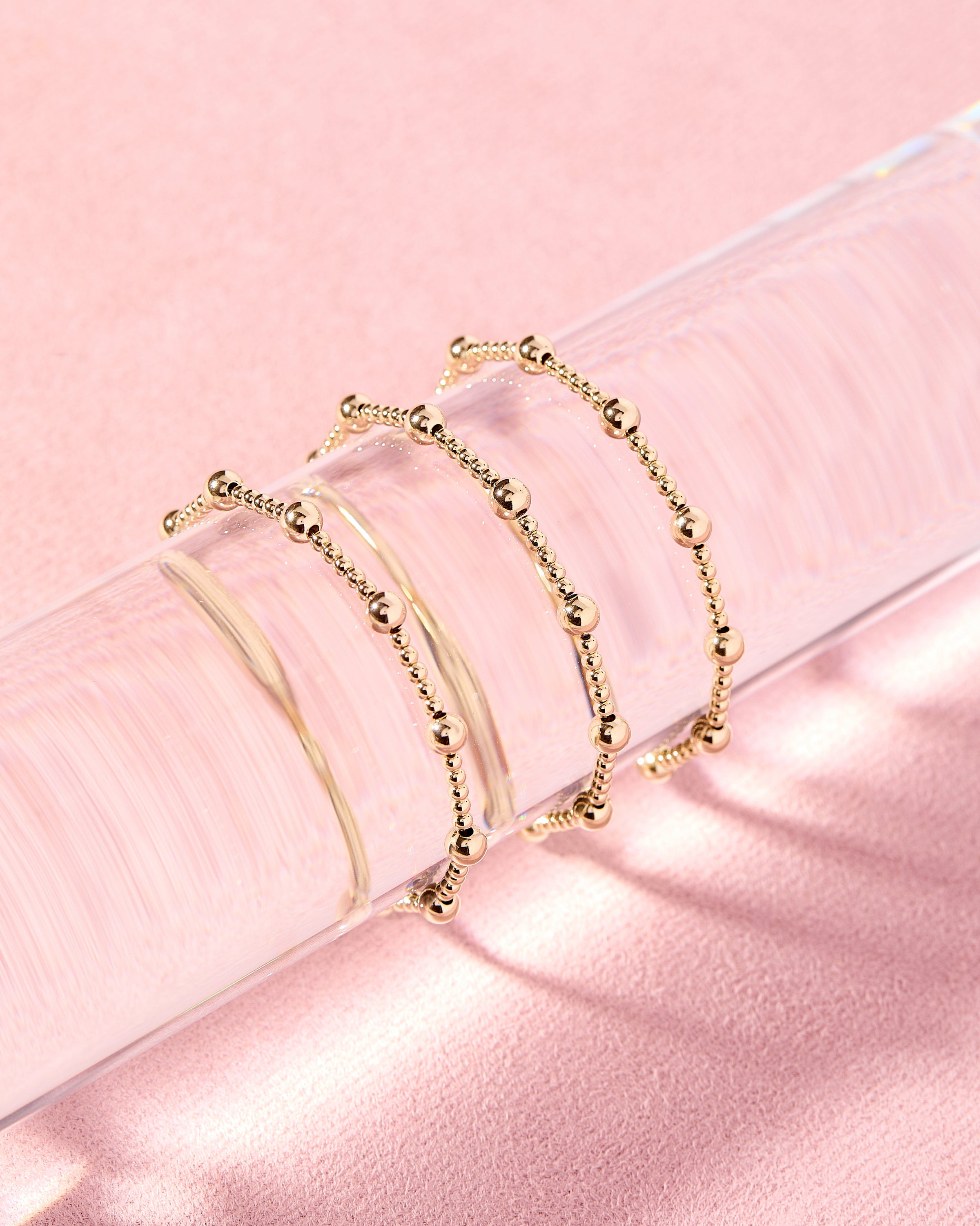 Lively Bracelet in Gold Extended
