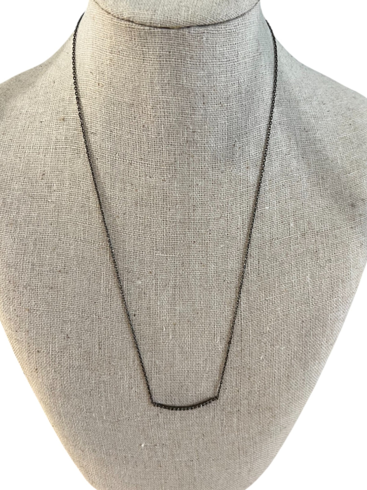 Curved Bar Short Necklace