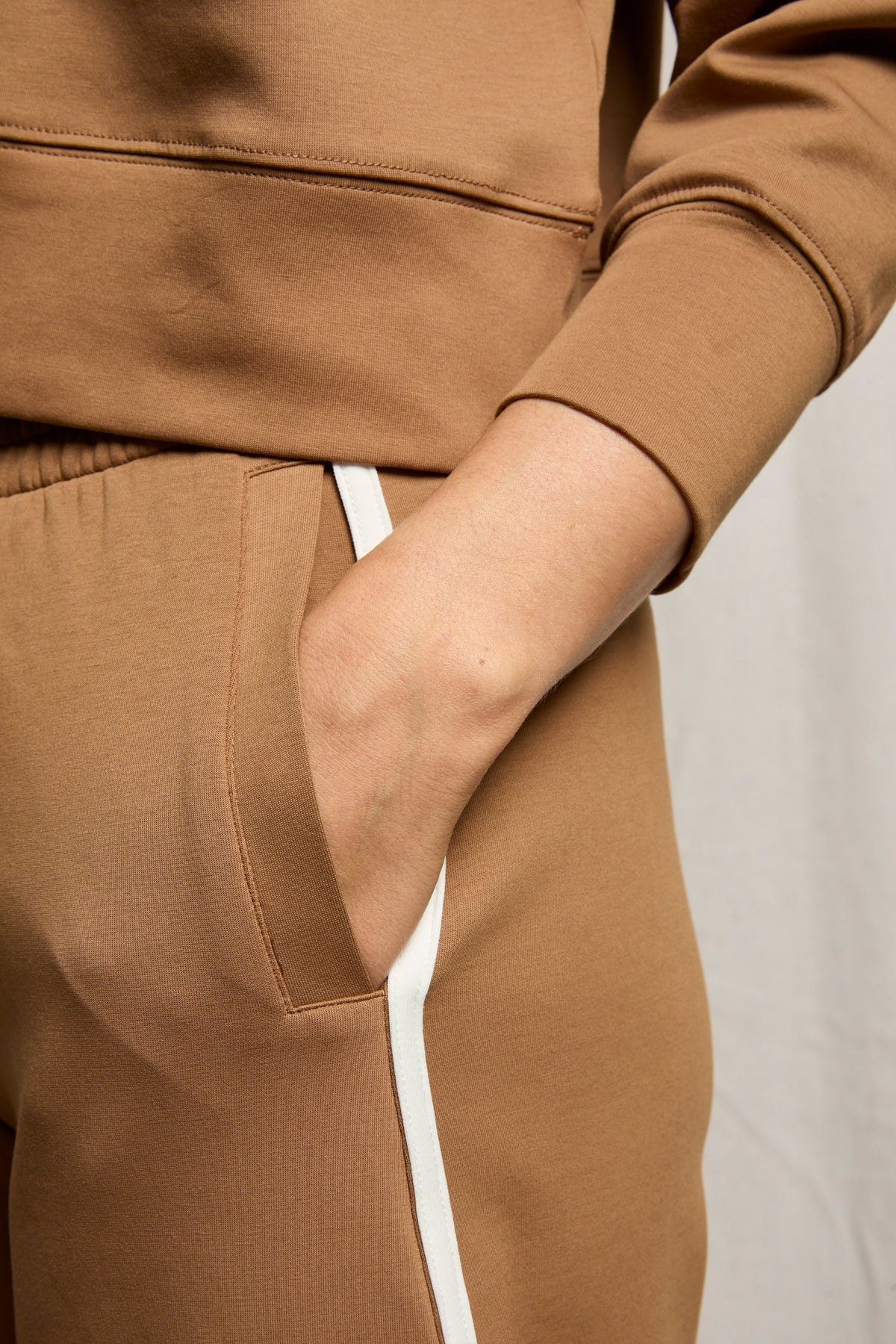 Mikos Wideleg Pant
