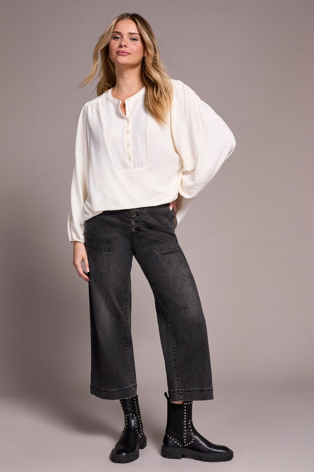 Airflow Long Sleeve Mandarin Collar Blouse