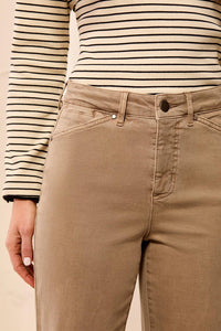 Comfort Straight Leg Pant