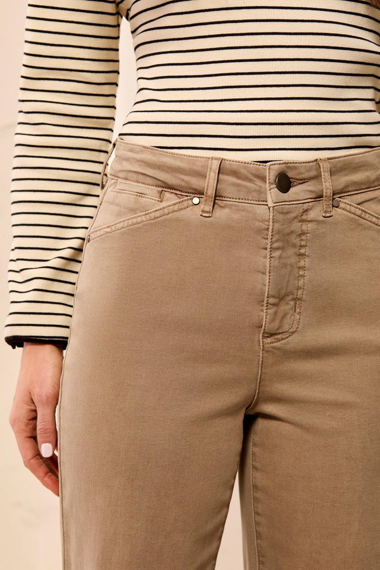 Comfort Straight Leg Pant
