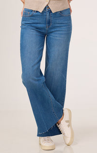 28" Wide Leg Weekend Jean