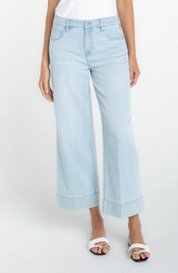 Stride Crop Wide Leg With Embroidered Side Seam
